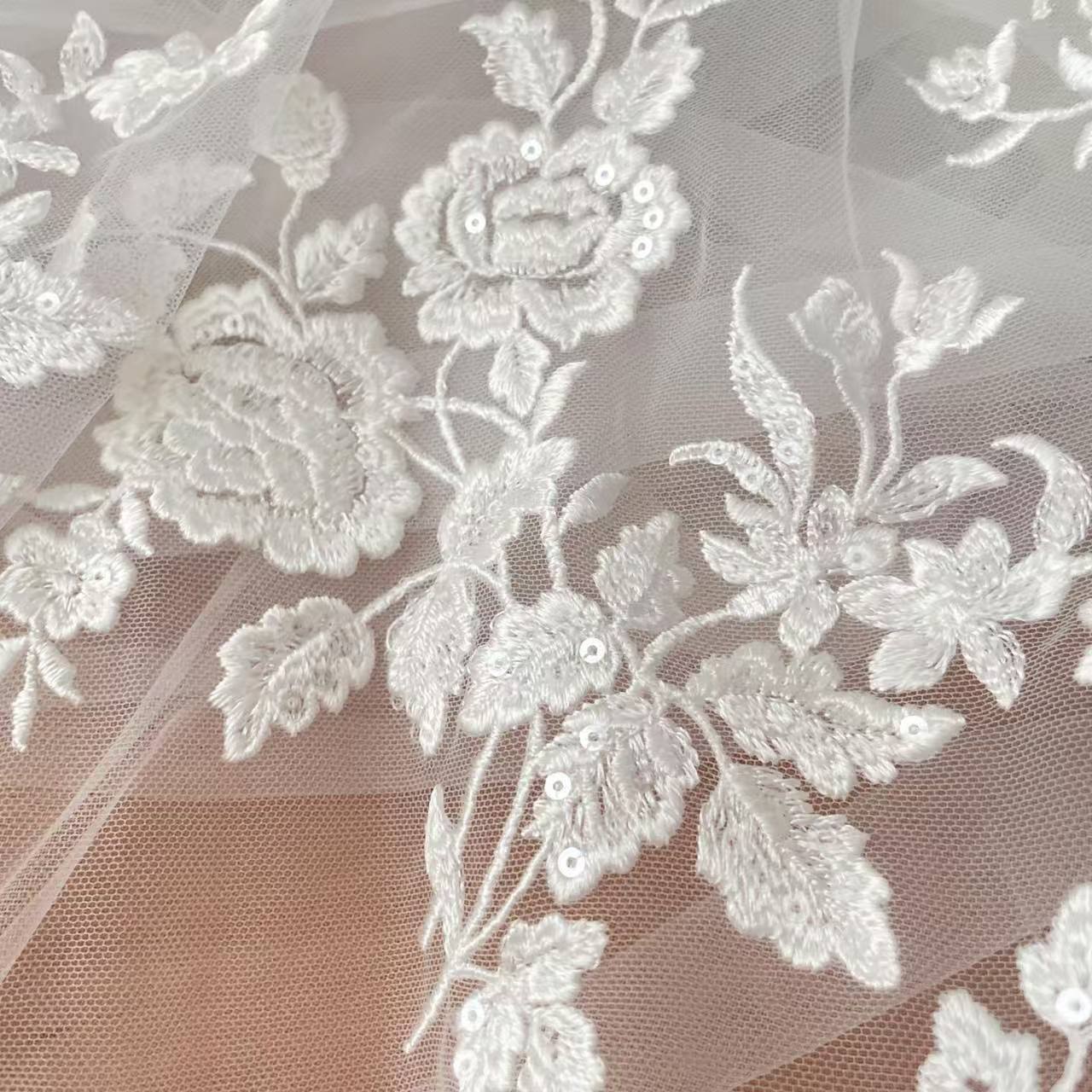 French Embroidered Lace Fabric - مراجعة Dry Herb Vaping Accessories وسعره